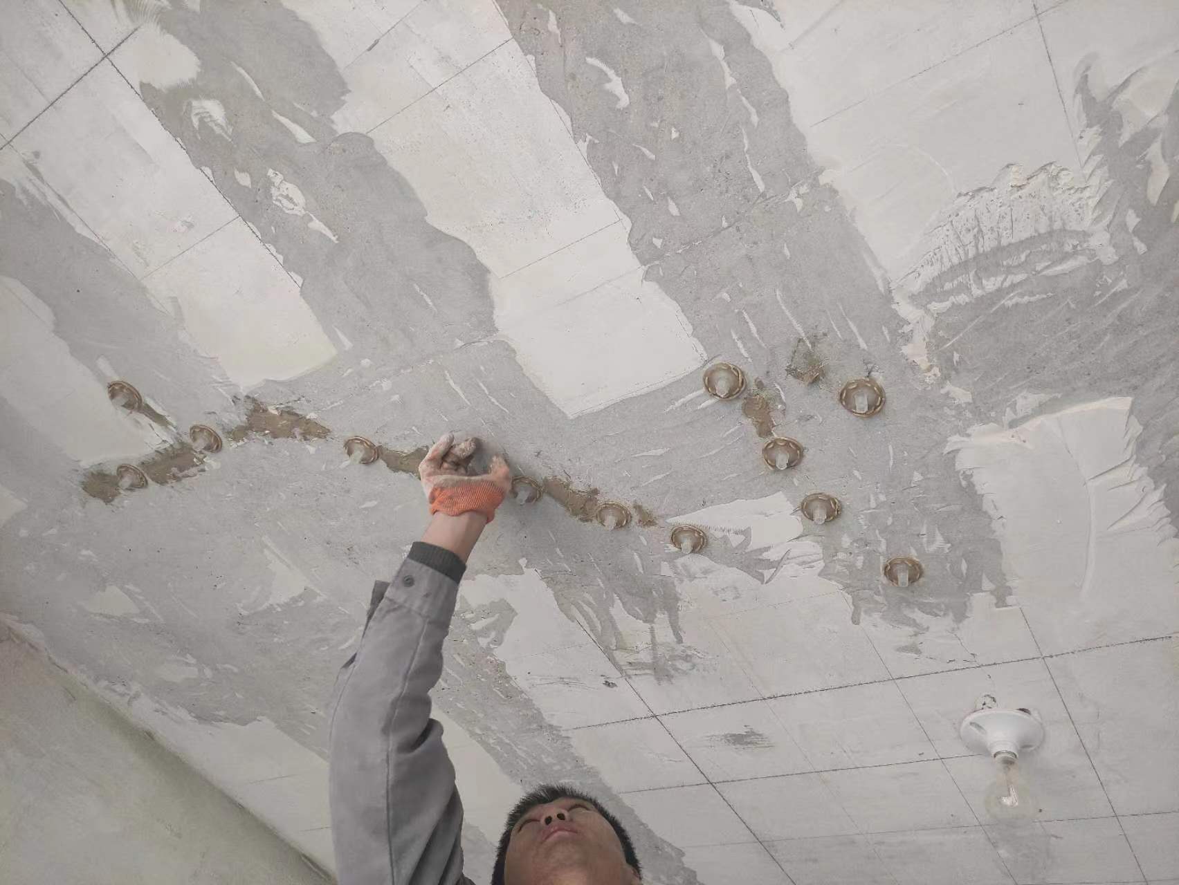 桂东混凝土楼板裂缝为什么会开裂?怎么修补?